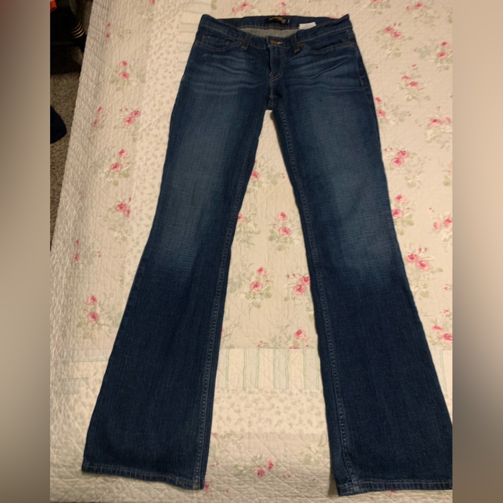 Long juniors Levi’s.